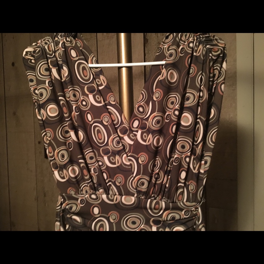 Dress - Picture 3 of 3
